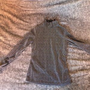 Glittery turtle neck